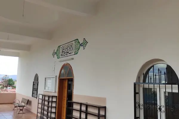 Hürriyet Mahallesi Cami - Resim 3