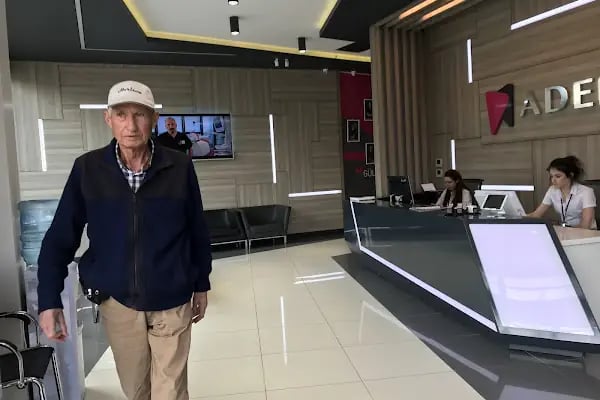 Dt. Zeynep Tunçludemir, Diş Hekimi - Resim 10