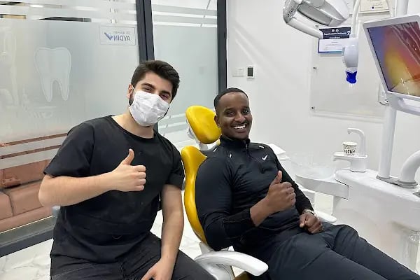 Diş Hekimi Alperen Aydın - Resim 7