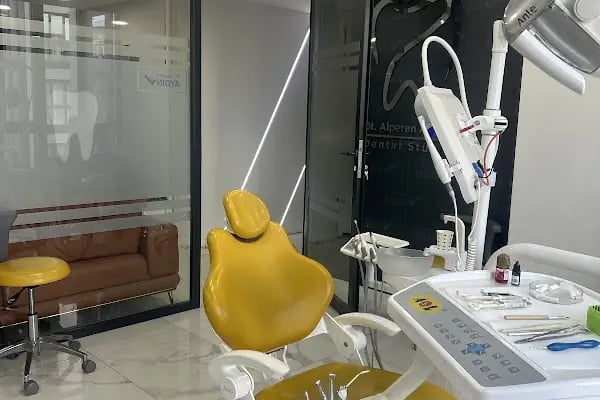 Diş Hekimi Alperen Aydın - Resim 3