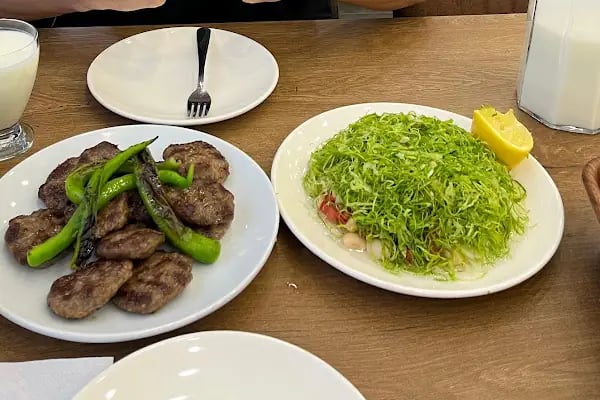 Komaroğlu Köfte Salonu - Resim 9