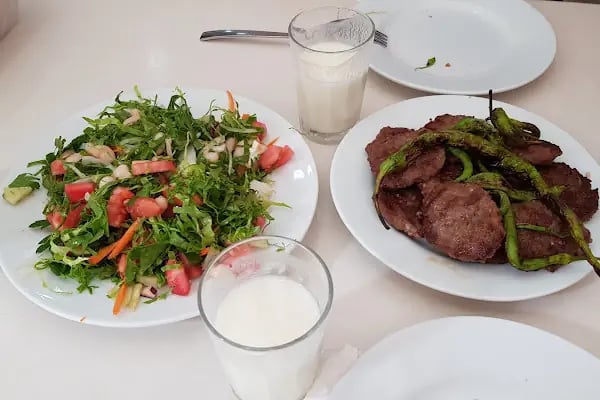 Komaroğlu Köfte Salonu - Resim 3