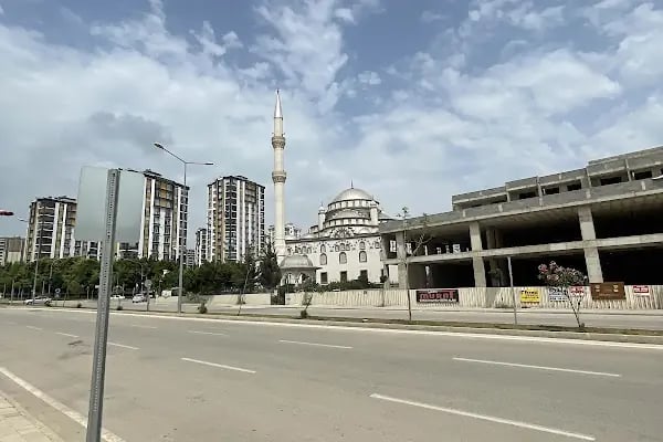 Hacı Hasan ve Saliha Akgül Cami - Resim 12