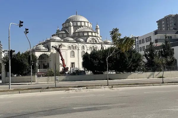 Hacı Hasan ve Saliha Akgül Cami - Resim 5