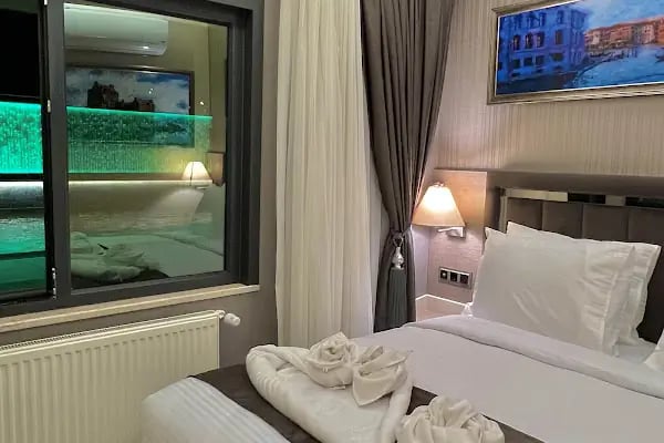 MQ Hotel Suites - Resim 11