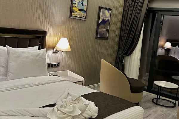 MQ Hotel Suites - Resim 20