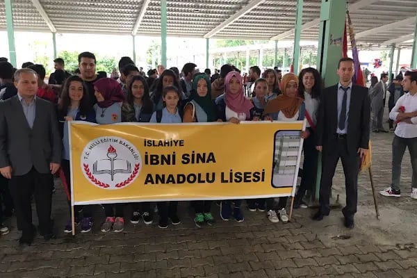 İbni Sina Anadolu Lisesi - Resim 2