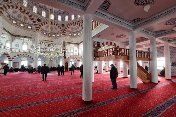 Kucukbakkalkoy Merkez Cami - Resim 2