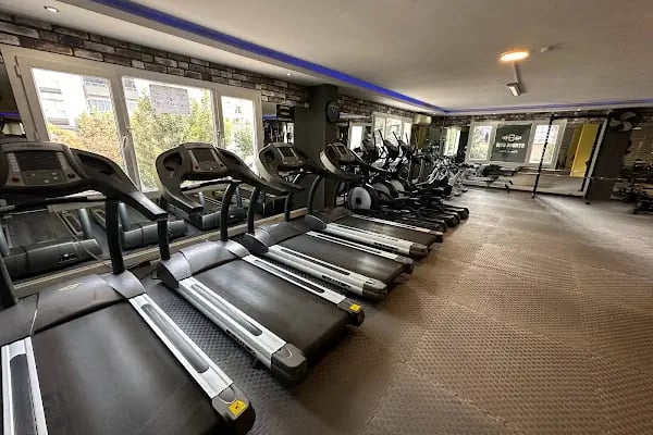 STRONG GYM - Resim 12