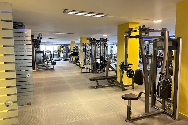 STRONG GYM - Resim 2