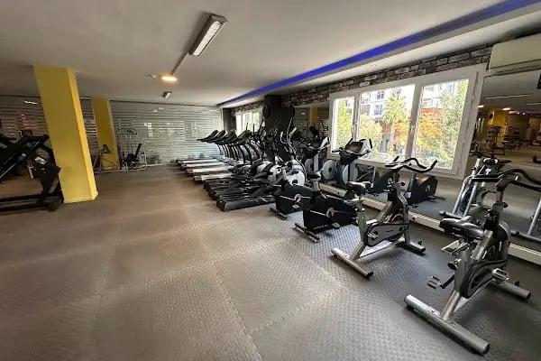 STRONG GYM - Resim 15
