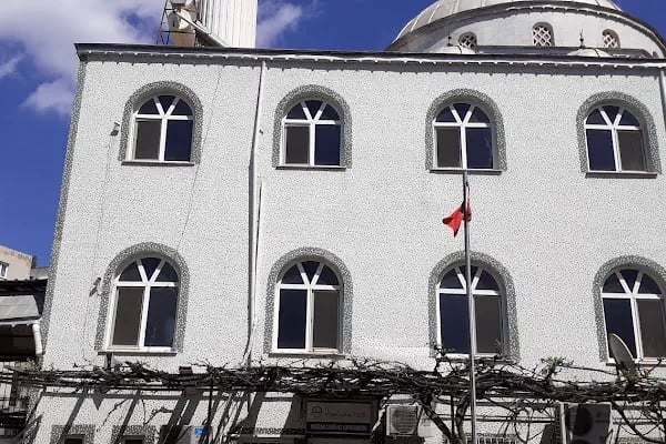 Yadigar Cami - Resim 9