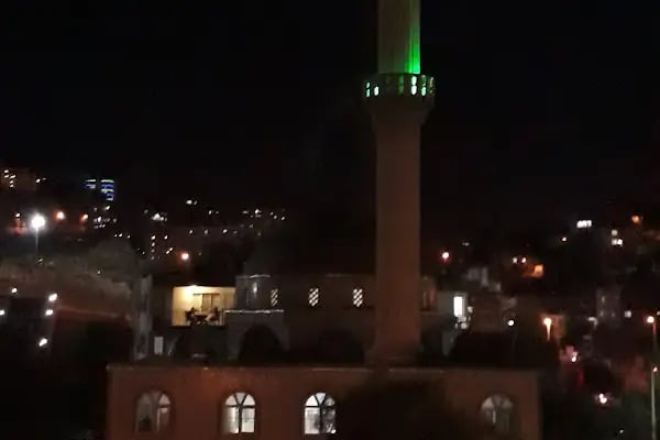 Yadigar Cami - Resim 12