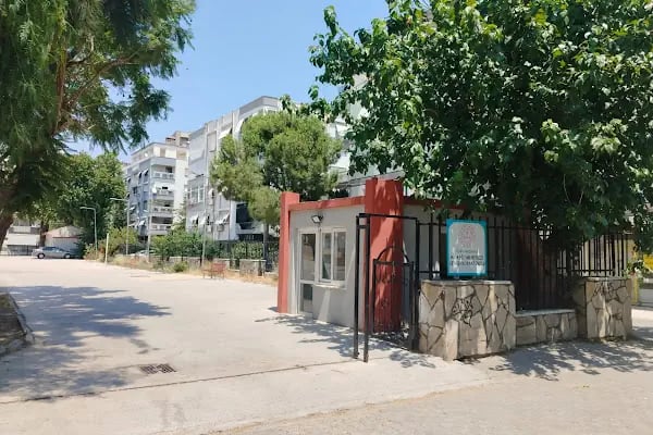 Karşıyaka Halk Eğitimi Merkezi ve Akşam Sanat Okulu - Resim 3