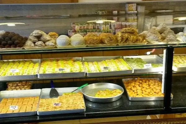 Figen Cafe &amp; Patisserie - Resim 5