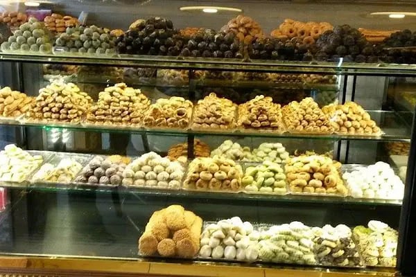 Figen Cafe &amp; Patisserie - Resim 2