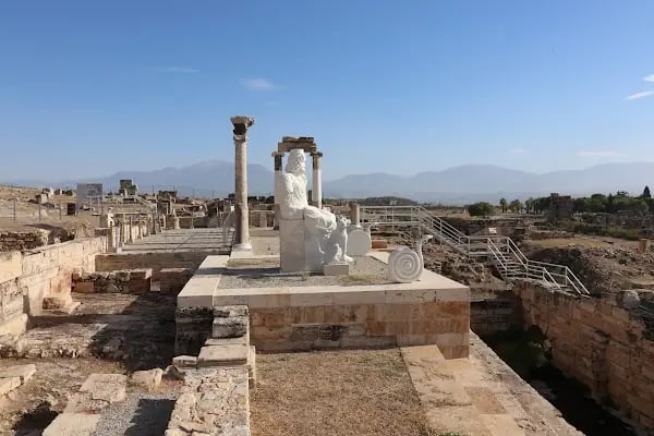 Hierapolis Apollon tapınağı - Resim 3