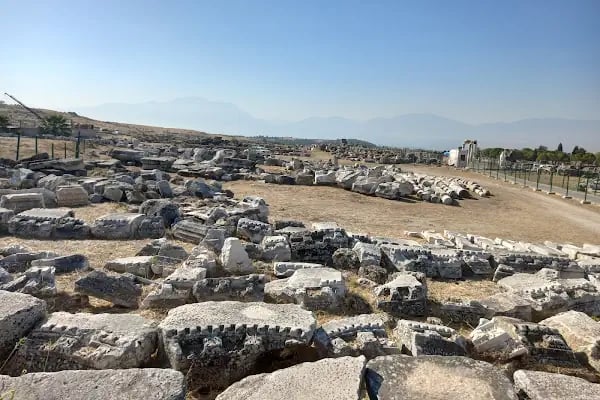 Hierapolis Apollon tapınağı - Resim 15
