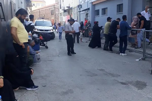T.C. İzmir Valiliği İl Göç İdaresi Müdürlüğü Kayıt Güncelleme Merkezi - Resim 10