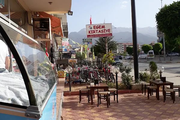EGEM KIRTASİYE ALBAYRAK MEYDANI - Resim 5
