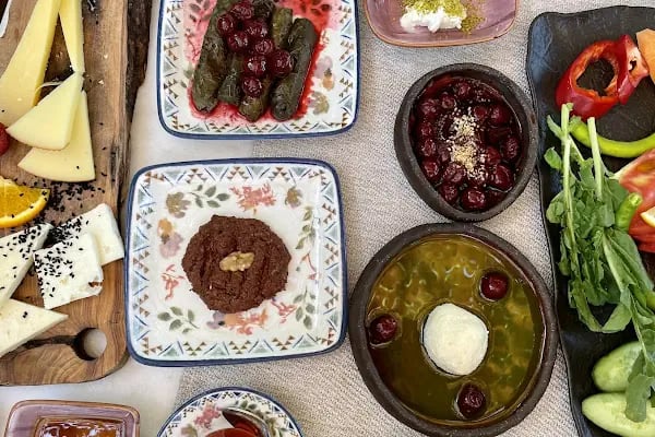 Vişne Bademli Kahvaltı - Resim 9