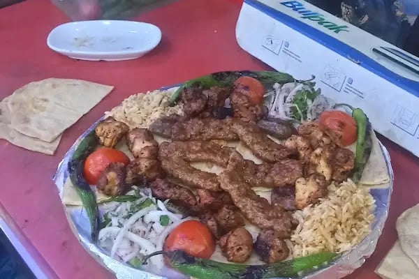YAŞAR USTA ÇORBA IZGARA ETLİEKMEK - Resim 12