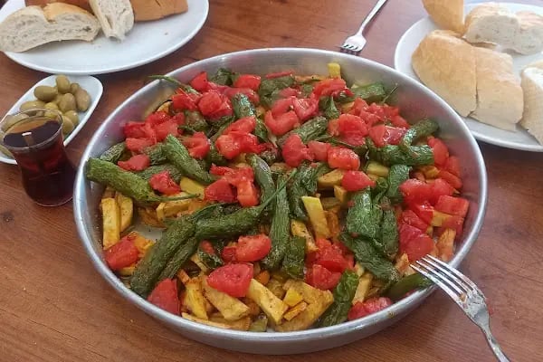 YAŞAR USTA ÇORBA IZGARA ETLİEKMEK - Resim 10