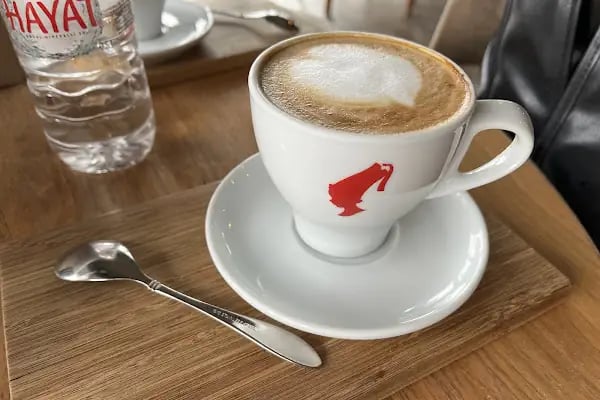 Göksel Pasta &amp; Cafe - Resim 3