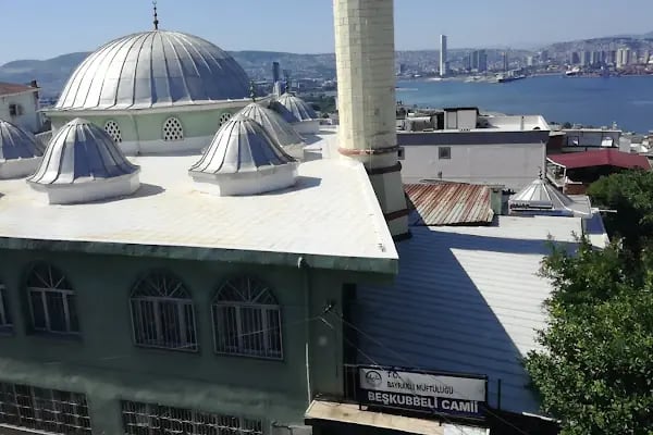 Beş Kubbeli Cami - Resim 3