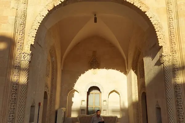 Mardin Artuklu Üniversitesi Uygulama Oteli ve Sosyal Tesisi - Resim 14
