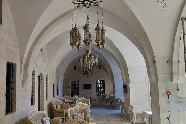 Mardin Artuklu Üniversitesi Uygulama Oteli ve Sosyal Tesisi - Resim 9