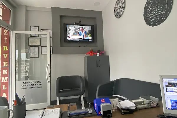 ZİRVE EMLAK AKŞEHİR - Resim 4