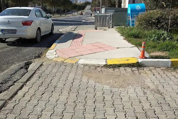 DEÜ Tınaztepe Polikliniği Buca - Resim 5