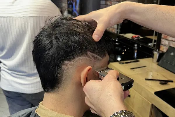Black Hair Berber Shop - Resim 9