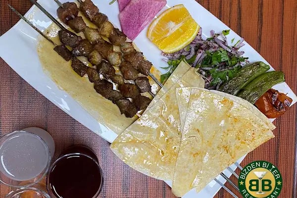 BİZDEN Bİ YER RESTAURANT - Resim 3