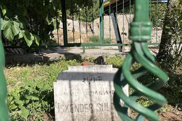 İskender Sultan Türbesi - Resim 16