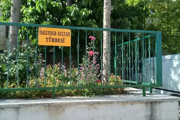 İskender Sultan Türbesi - Resim 15