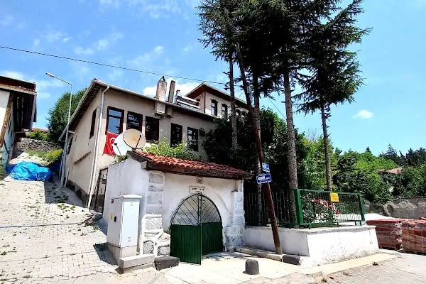 İskender Sultan Türbesi - Resim 8