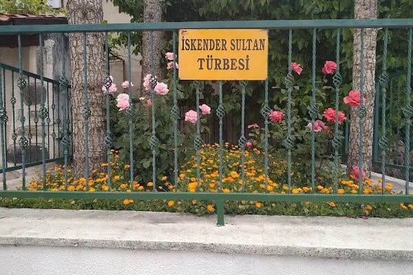 İskender Sultan Türbesi - Resim 3