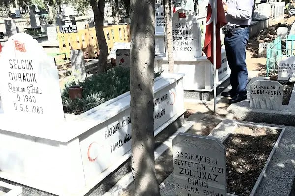 Hacılarkırı Mezarlığı - Resim 9