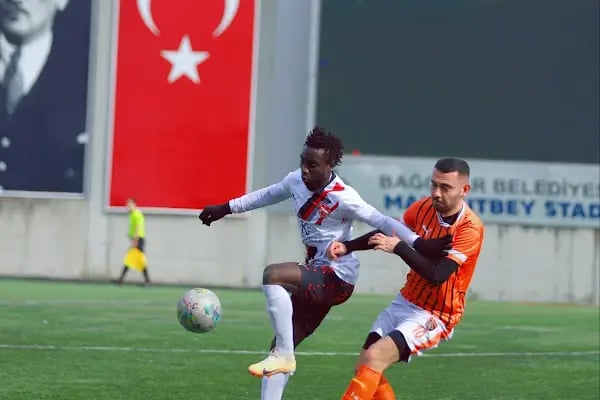 Bağcılar Belediyesi Mahmutbey Stadyumu - Resim 9