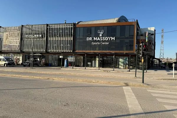 DR.MASSGYM SPORTS CENTER - Resim 1