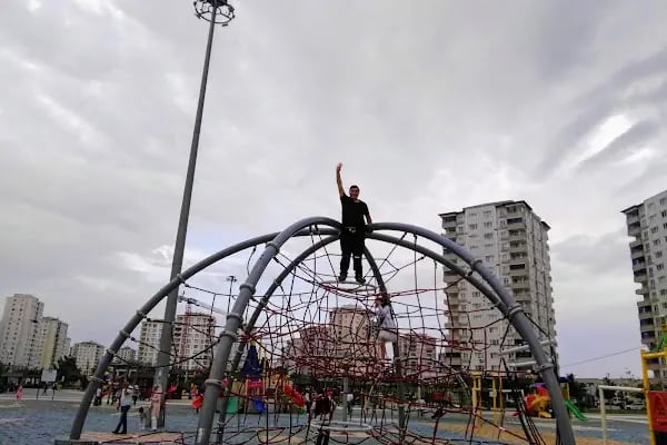Akkent Meydan Parkı - Resim 2