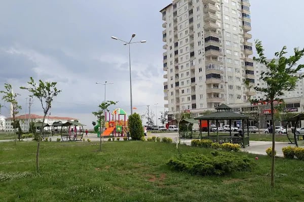 Akkent Meydan Parkı - Resim 5
