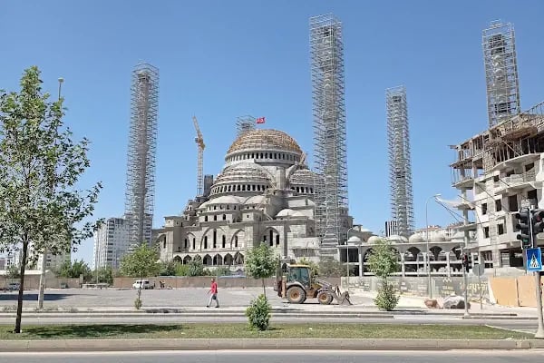 Akkent Meydan Parkı - Resim 4