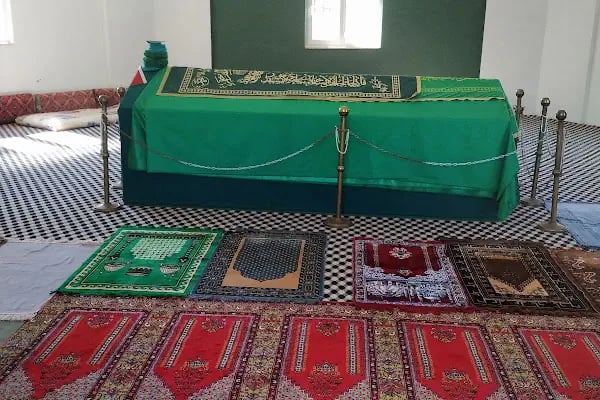 Yarendede Türbesi - Resim 16