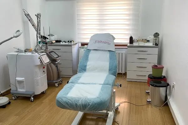 Op. Dr. Ayşe Barutçu Muayenehanesi - Resim 3