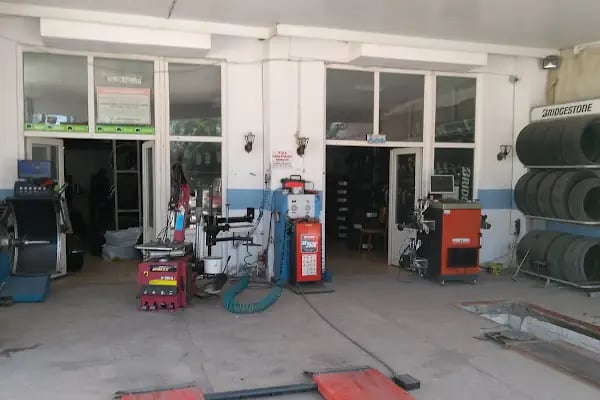 Tuna Oto Lastik Rot Balans Lastik Yol Yardım - Resim 6