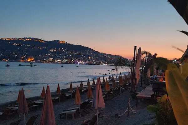 Flamingos Beach Club - Resim 7