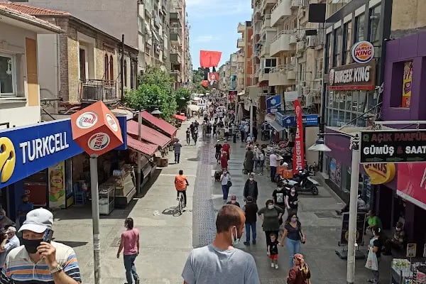 İzban Bayraklı İstasyonu - Resim 5